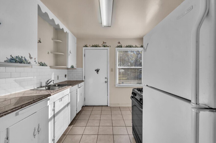 More Photos Of 1146 N Monroe St, Stockton Apartments For Sale