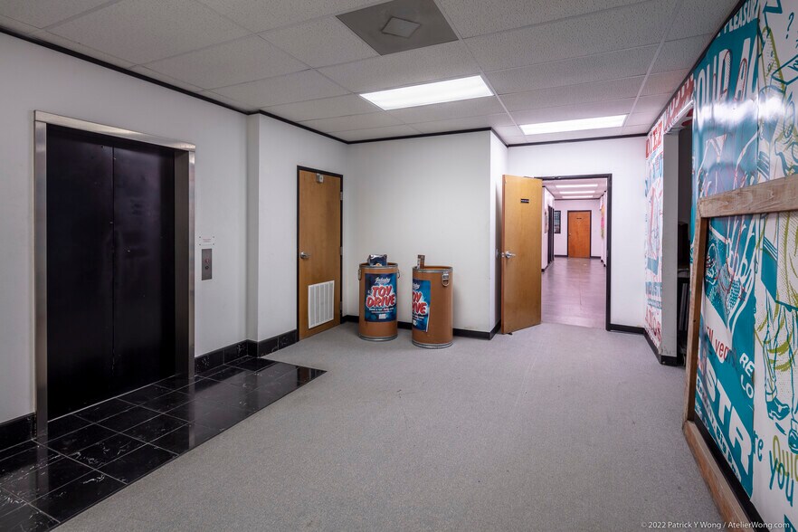 More Photos Of 705 Wallingford Bend, Austin Light Distribution For Lease