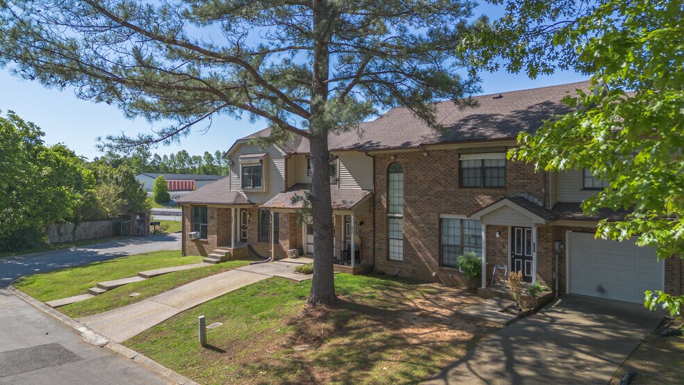 More Photos Of 162 Condor Ct, Clarksville Apartments For Sale