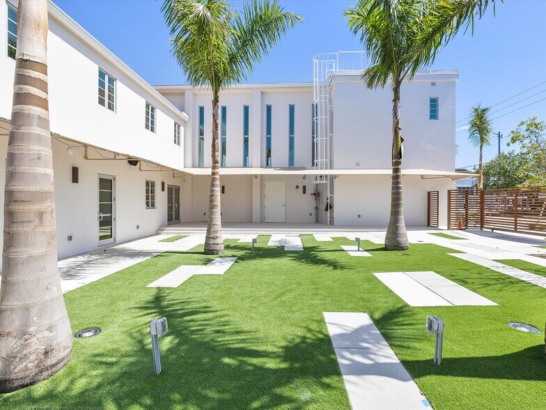 More Photos Of 7610 Biscayne Blvd, Miami General Retail For Sale