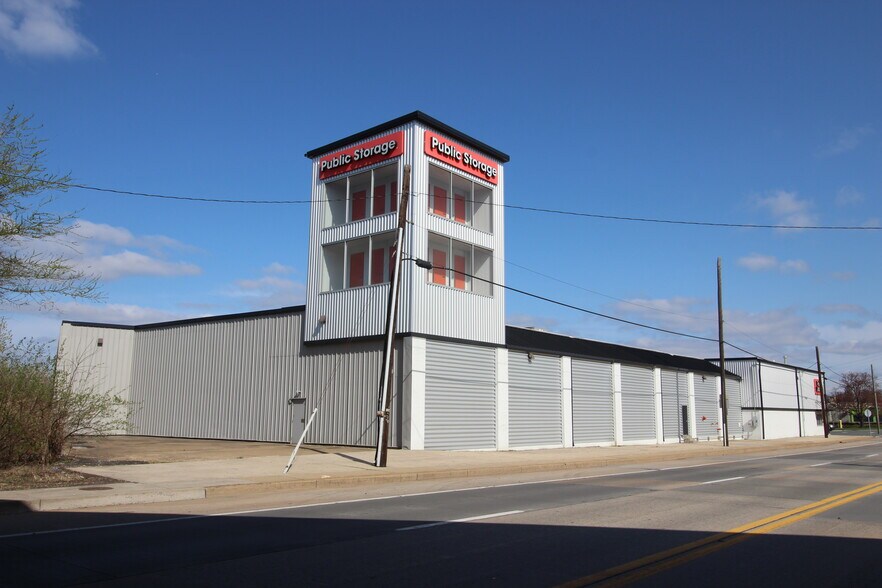More Photos Of 4093 New Castle Ave, New Castle Self Storage For Sale