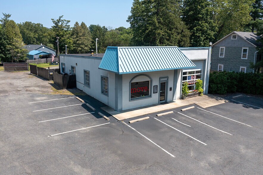 More Photos Of 102 NJ-94 Hwy, Blairstown General Retail For Sale