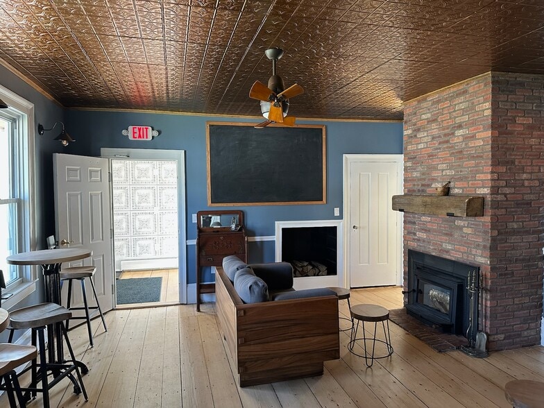 More Photos Of 3075 Main St, Cabot Restaurant For Sale