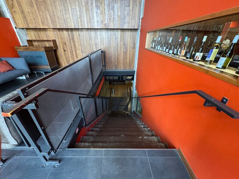 More Photos Of 1900 Main St, Kansas City General Retail For Lease