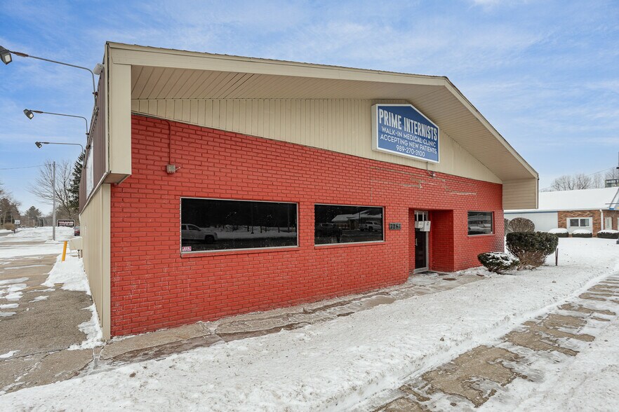 Primary Photo Of 7261 Gratiot Rd, Saginaw Medical For Sale