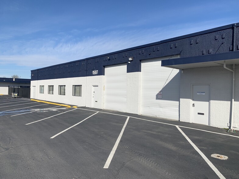 More Photos Of 1515-1517 Central Ave S, Kent Unknown For Lease