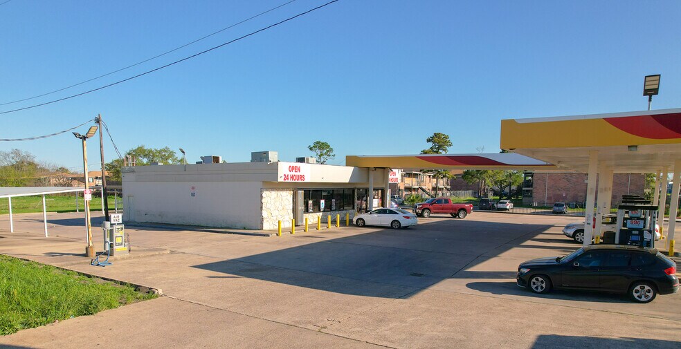 More Photos Of 7911 Wilcrest Dr, Houston Service Station For Sale