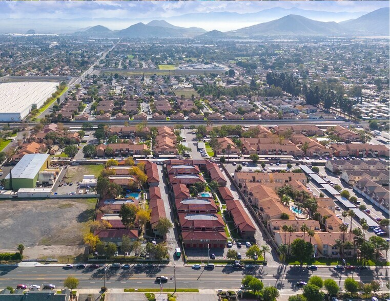 More Photos Of 1531 W Rialto Ave, Fontana Apartments For Sale