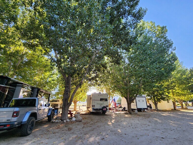 More Photos Of 7990 Highway 264, Dyer Trailer Camper Park For Sale