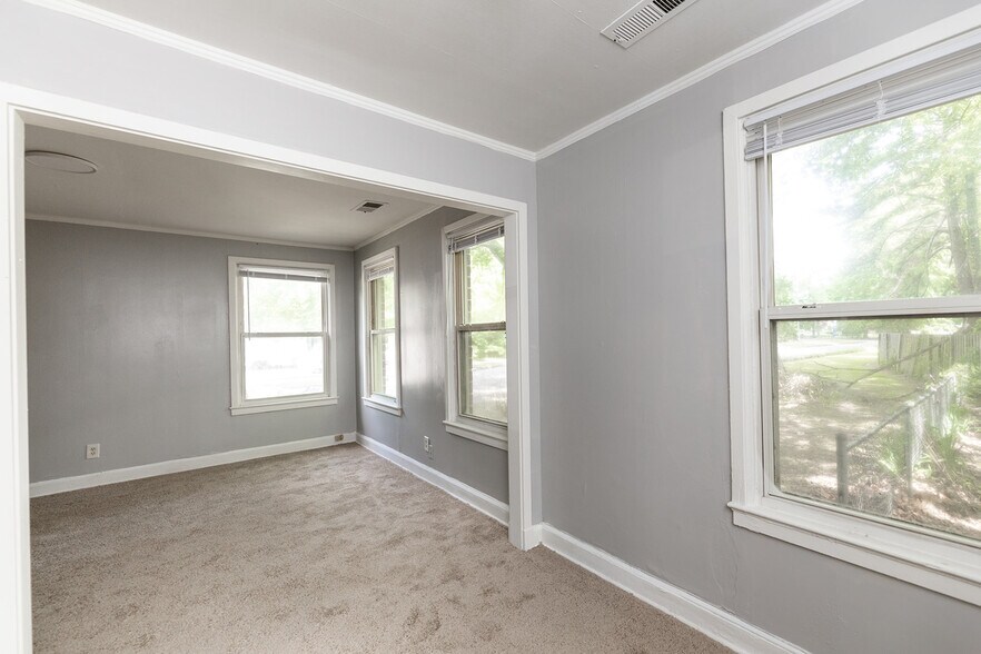 More Photos Of 1393 Lapaloma Cir, Memphis Apartments For Sale