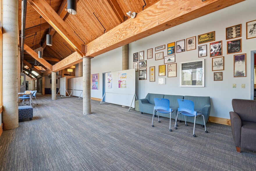 More Photos Of 893 West St, Amherst Schools For Sale