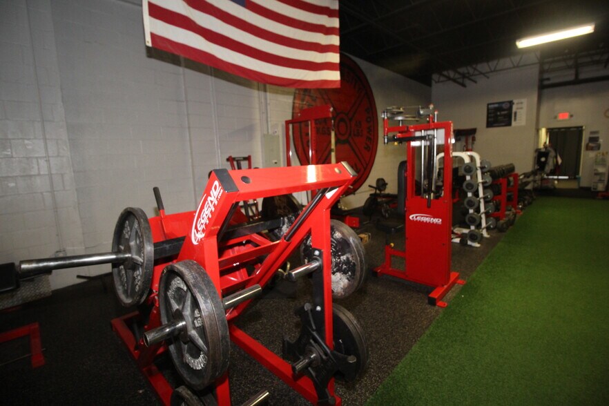 More Photos Of 121 Friends Ln, Newtown Medical For Sale