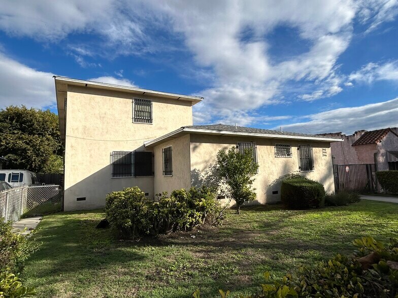 More Photos Of 2942 Edgehill Dr, Los Angeles Apartments For Sale