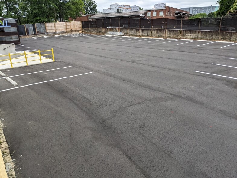 More Photos Of 715-725 N Mangum St, Durham Storefront For Lease
