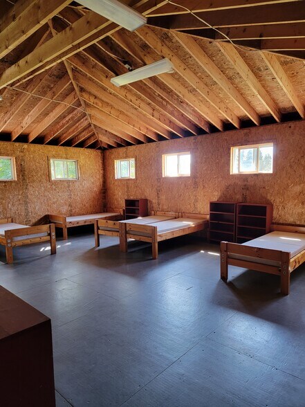 More Photos Of 232 White Oak Rd, Elizaville Specialty For Sale