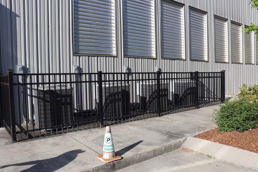 More Photos Of 7235 Bonnyshire Dr, Chattanooga Industrial For Sale