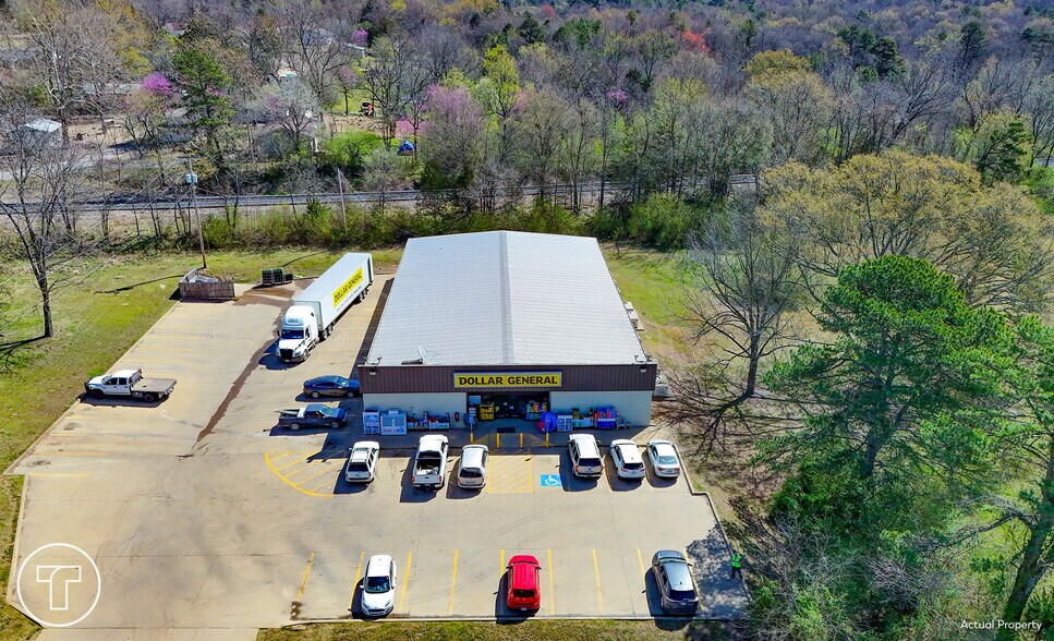 More Photos Of 5581 Highway 71 S, Cove Freestanding For Sale