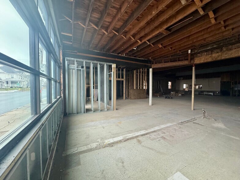 More Photos Of 120 Walnut St, Washington General Retail For Sale