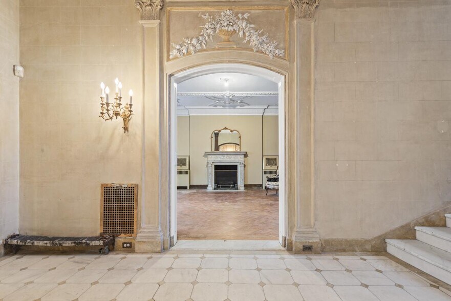 More Photos Of 8469 E Jefferson Ave, Detroit Office Residential For Sale