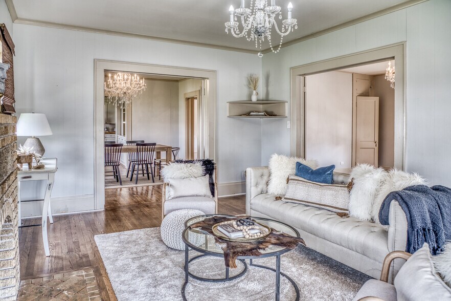 More Photos Of 404 W Main St, Bellville Office Residential For Sale