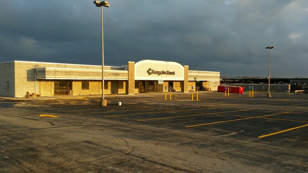 More Photos Of 8336 Springboro Pike, Miamisburg General Retail For Lease