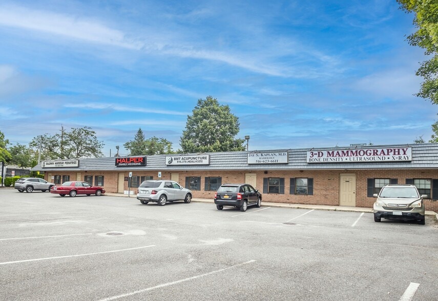 More Photos Of 860 Atlantic Ave, Baldwin Medical For Sale