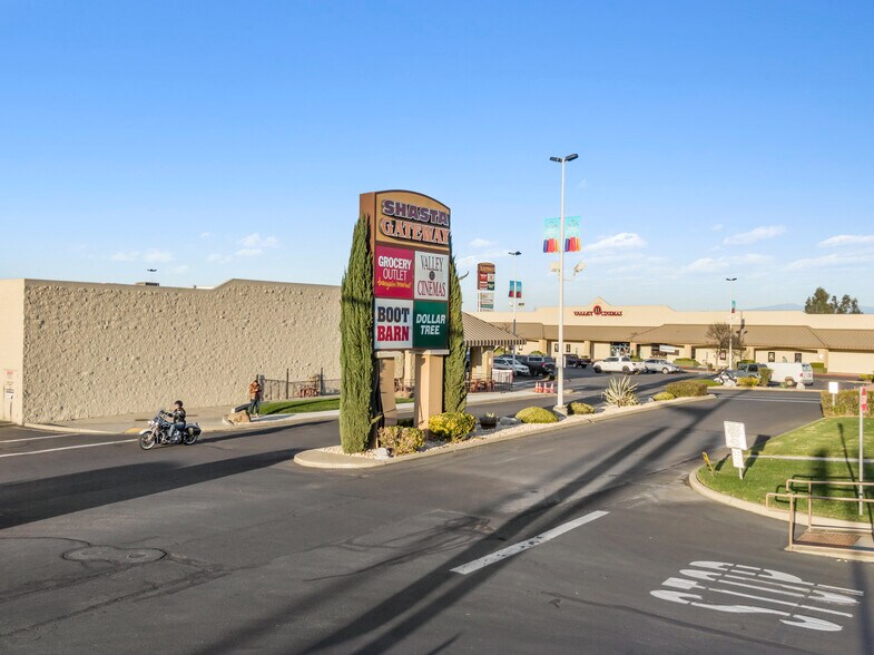 More Photos Of 1699-1981 State Highway 273, Anderson Supermarket For Sale