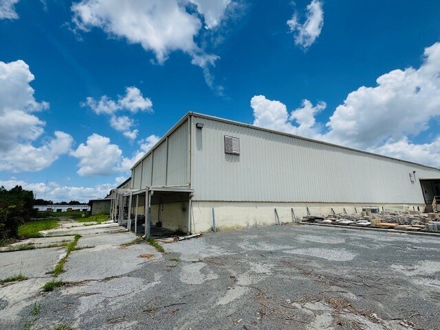 More Photos Of 139 Benjamin Hill Dr, Fitzgerald Warehouse For Sale