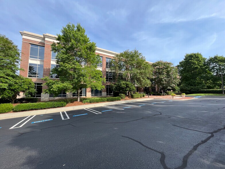 More Photos Of 1414 Raleigh Rd, Chapel Hill Unknown For Lease