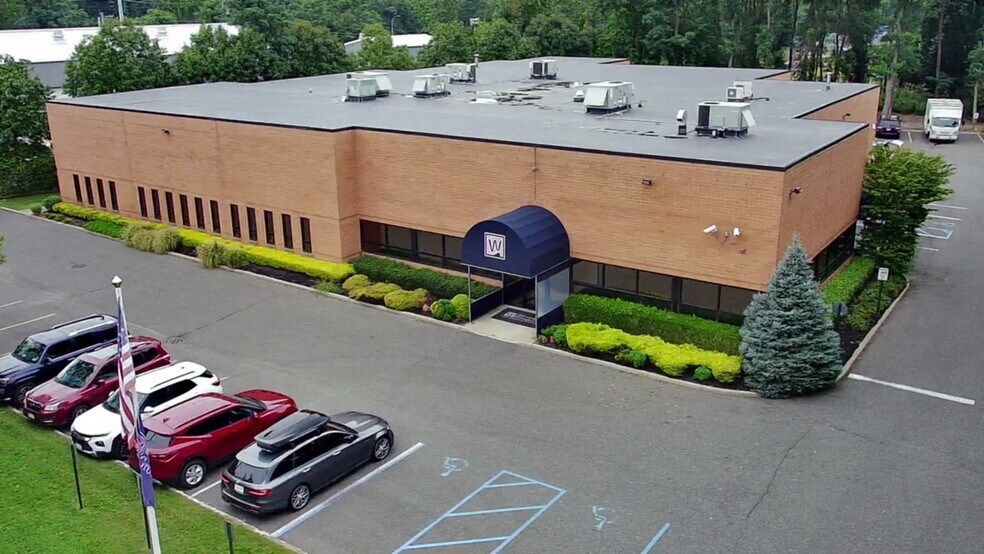 Primary Photo Of 500 Wheeler Rd, Hauppauge Flex For Sale