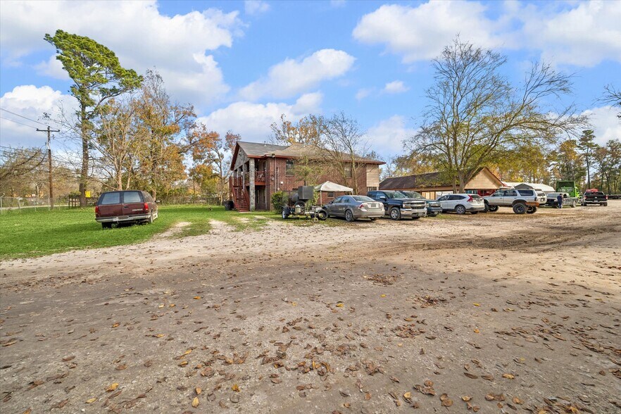 More Photos Of 9114 1/2 N Green River Dr, Houston Land For Sale