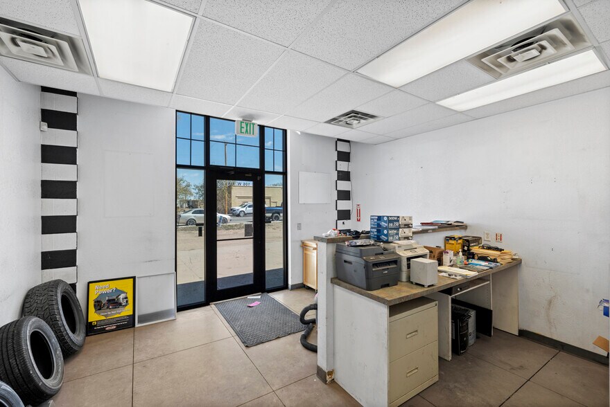 More Photos Of 106 W 4th St, Severance Warehouse For Sale