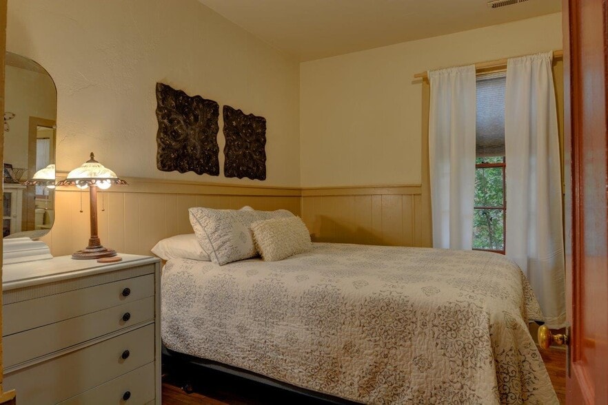 More Photos Of 345 N 5th St, Jacksonville Hospitality For Sale