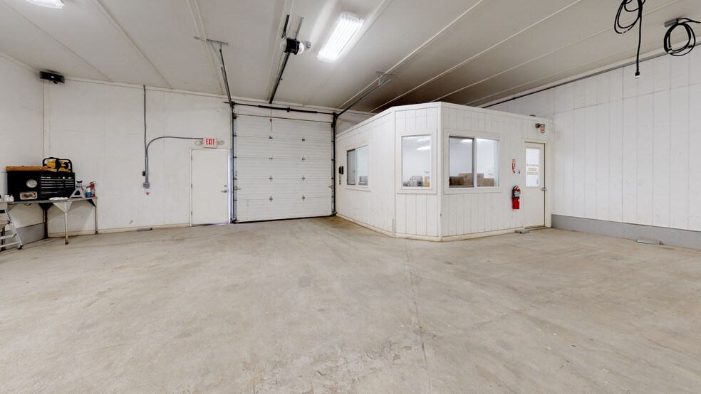 More Photos Of 818 S Derby St, Arvin Refrigeration Cold Storage For Sale