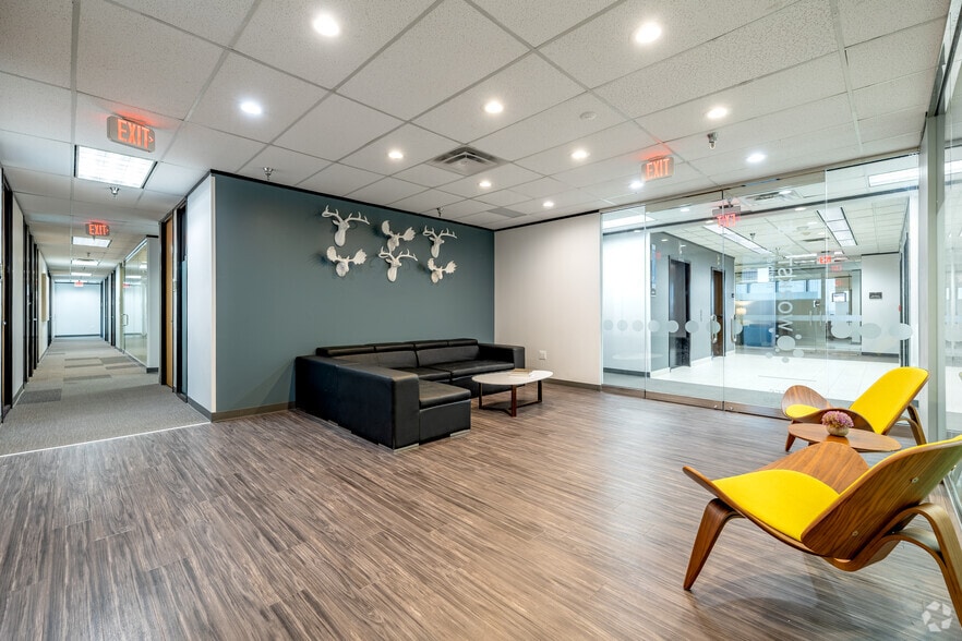 More Photos Of 8360 Lyndon B Johnson Fwy, Dallas Office For Lease