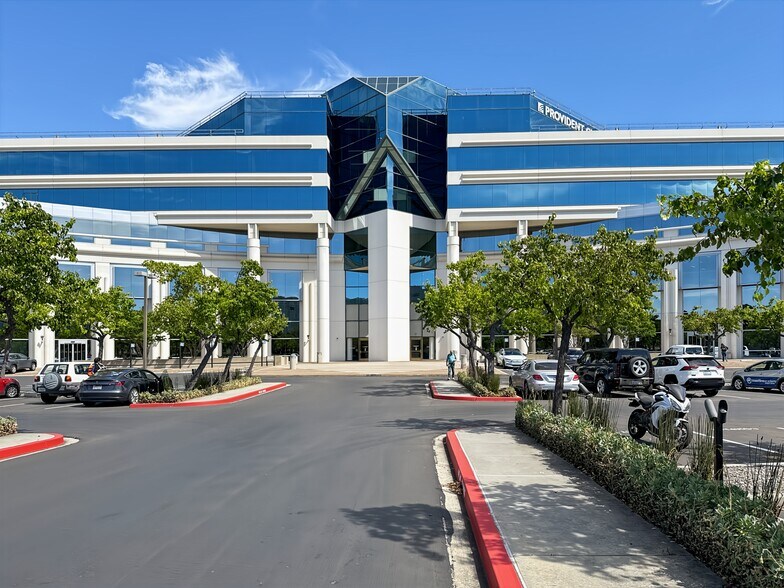 More Photos Of 303 Twin Dolphin Dr, Redwood City Coworking Space
