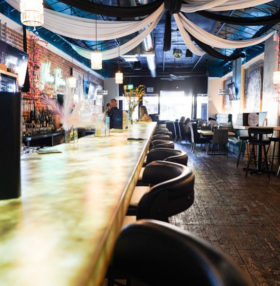 Primary Photo Of 7511 Monterey St, Gilroy Storefront For Sale