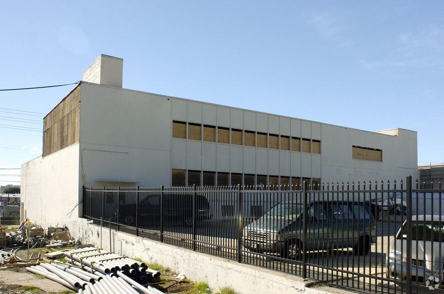 More Photos Of 1895 Hancock St, San Diego Warehouse For Sale