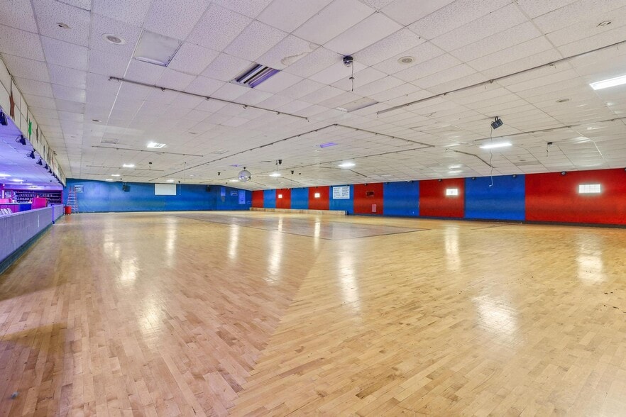 More Photos Of 3100 Versaille Dr, Sherman Skating Rink For Sale