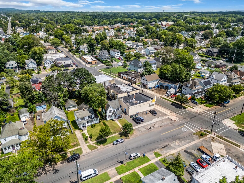 More Photos Of 1011 E 2nd St, Plainfield Storefront For Sale