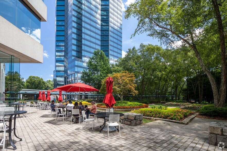 More Photos Of 6 Concourse Pky NE, Atlanta Unknown For Lease