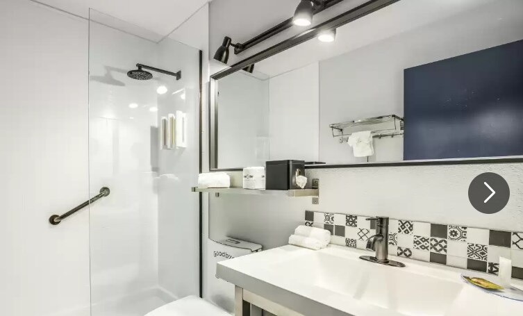 More Photos Of 2702 N Monroe St, Tallahassee Hotel For Sale