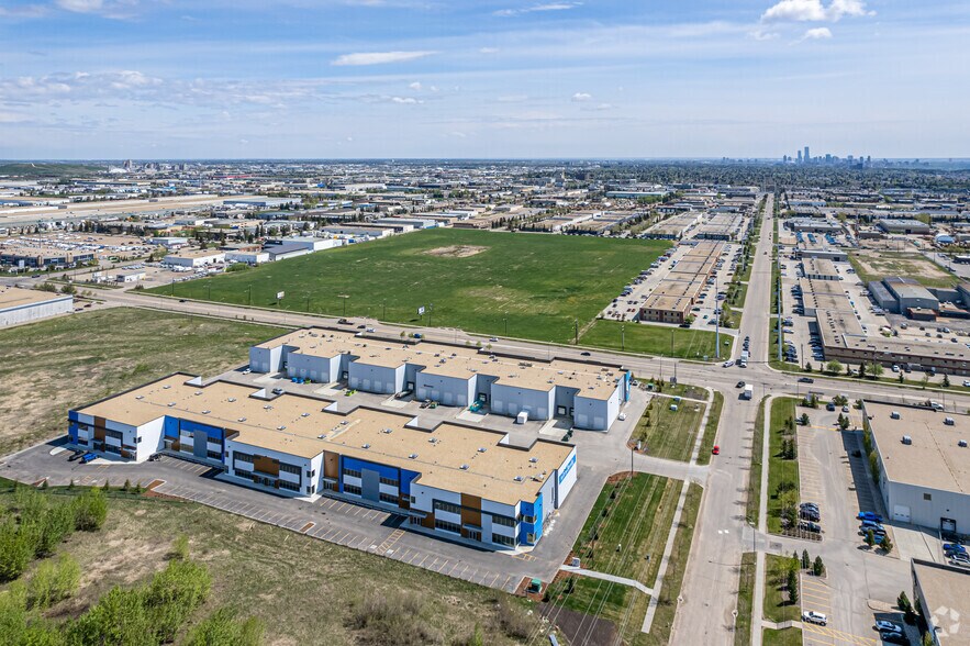 More Photos Of Element Business Ctr, Edmonton Service For Sale