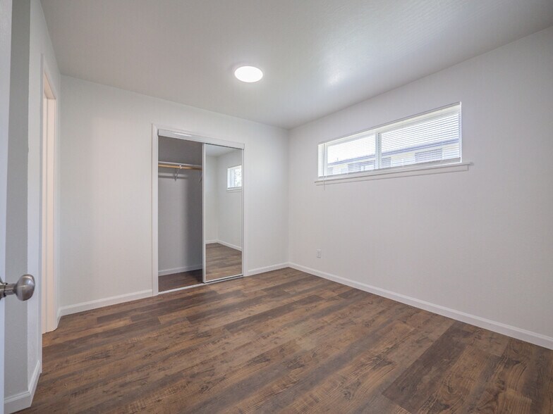 More Photos Of 1121 N College Dr, Maryville Apartments For Sale