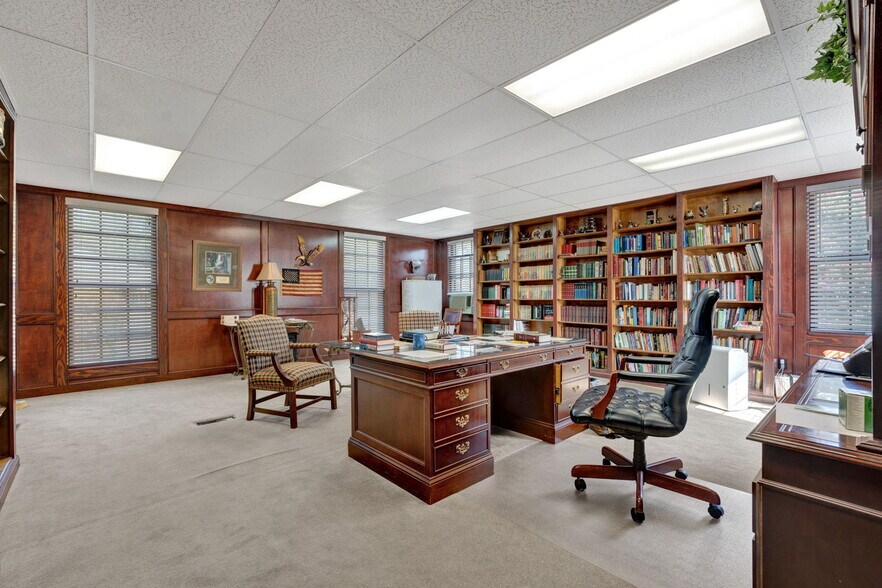 More Photos Of 3232 Covington Pike, Memphis Religious Facility For Sale