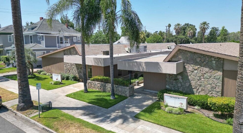 More Photos Of 236 Cajon St, Redlands Healthcare For Lease