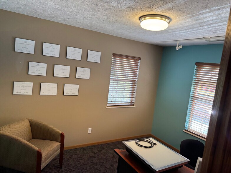 More Photos Of 9930 Johnnycake Ridge Rd, Painesville Office For Sale