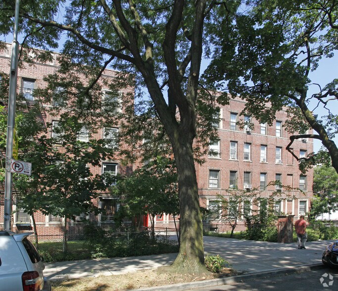 More Photos Of 632 Ocean Pky, Brooklyn Apartments For Lease