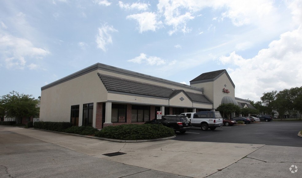 More Photos Of 2375 Saint Johns Bluff Rd S, Jacksonville Showroom For Lease