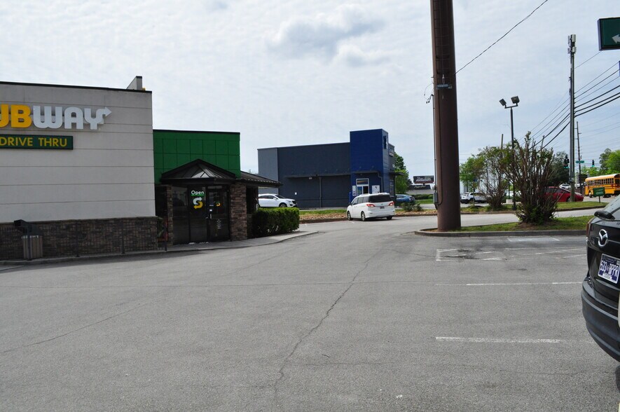 More Photos Of 10244 Kingston Pike, Knoxville Restaurant For Sale